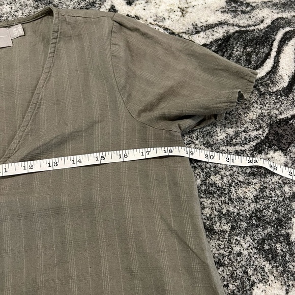 ASOS Short Sleeve V Neck Khaki Green Midi Dress - Picture 9 of 11